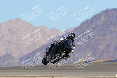 media/Oct-01-2023-SoCal Trackdays (Sun) [[4c570cc352]]/Turn 9 Set 1 (950am)/